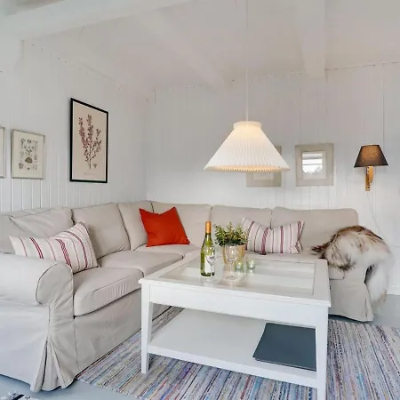 Uddi - 150m From The Sea By Interhome *