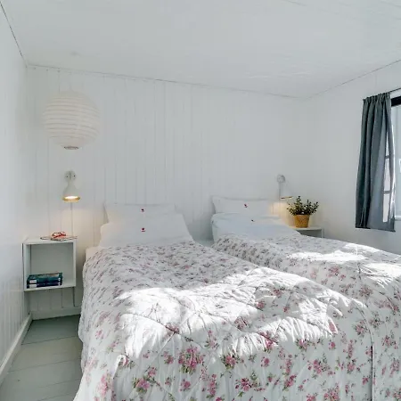 Uddi - 150m From The Sea By Interhome * Lokken